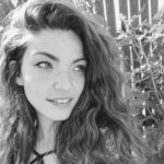 Mandi Em writer headshot
