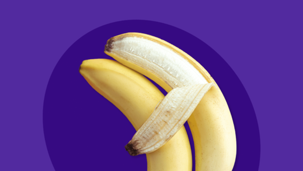2 hugging bananas represent the health benefits of sex