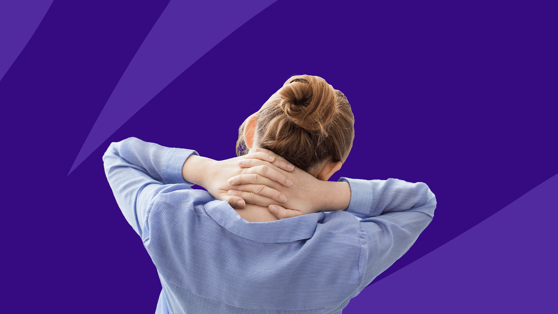 Woman holding neck - When to take muscle relaxers