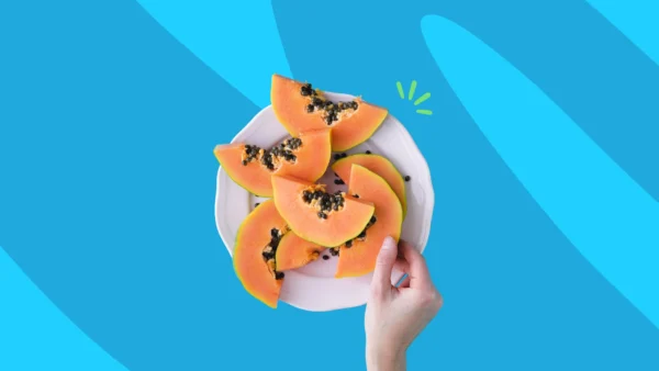 Cut up papaya on a plate | health benefits of papaya