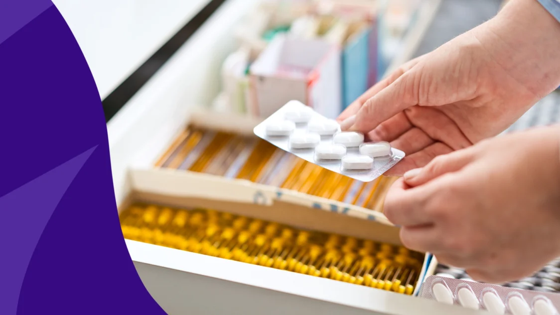 Image of a pharmacist's hands holding different types of tablets to represent oral GLP-1s